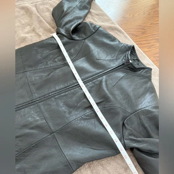 🖤 Newport News Easy Style Women’s Black Leather Jacket EUC - Picture 9 of 10